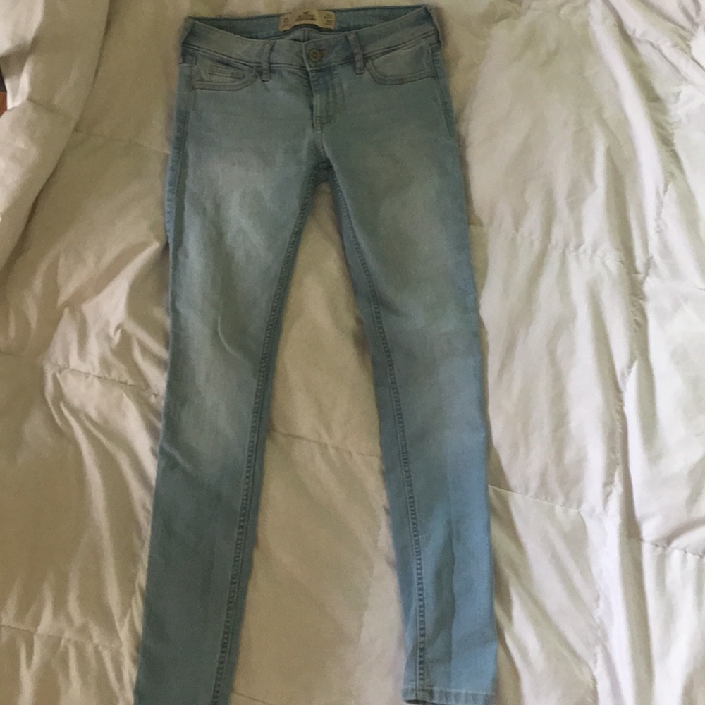 Hollister full length light wash jeans